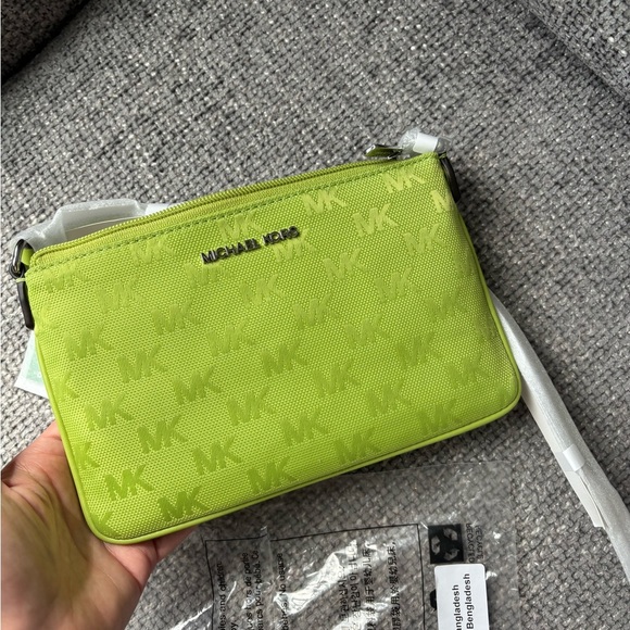 Michael Kors Jet Set Travel Small Lime Wristlet – Brand New Sealed - Picture 8 of 11